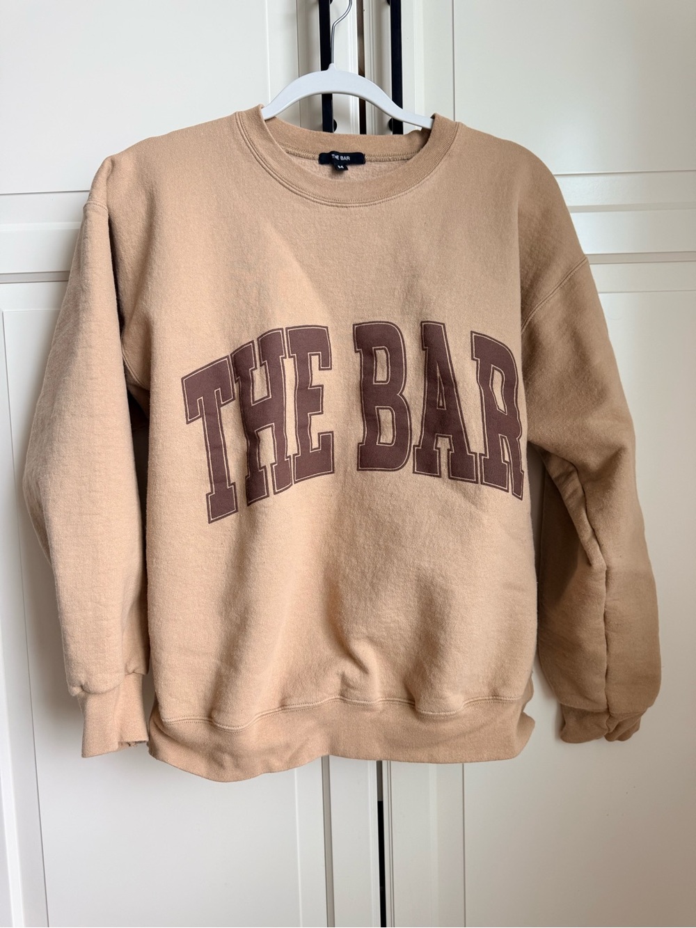 THE BAR Crewneck Sweatshirt. Size M. Camel+Brown.